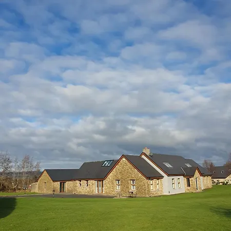 Stay-halfway Between And Tralee 4*