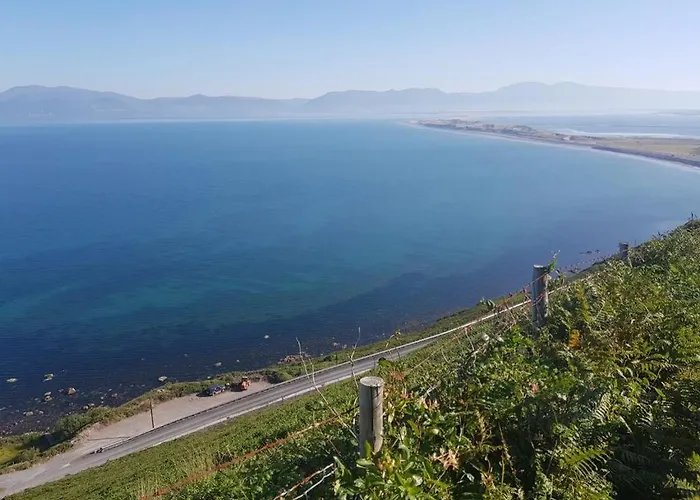بيت ضيافة Stay-halfway Between And Tralee
