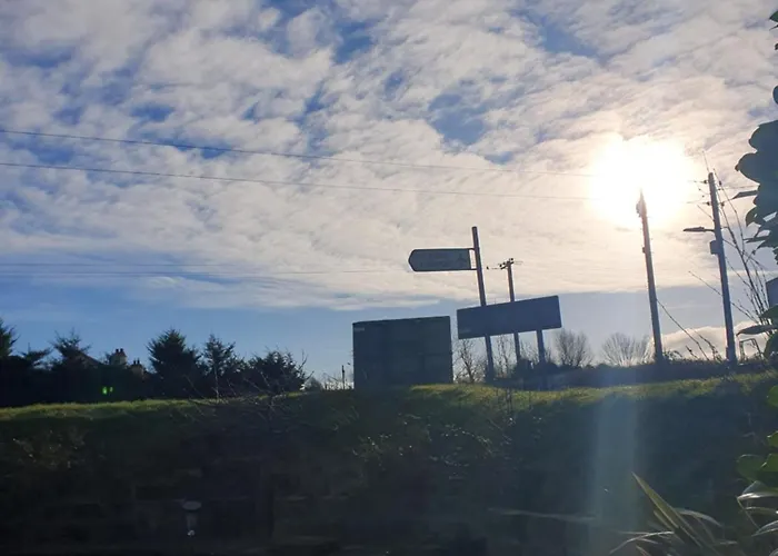 招待所 Stay-halfway Between And Tralee